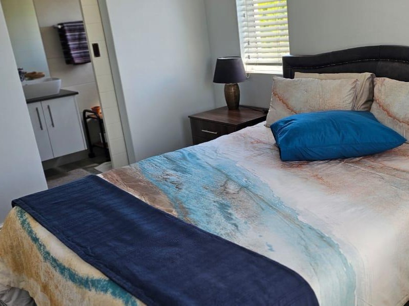 3 Bedroom Property for Sale in Somerset Forest Western Cape